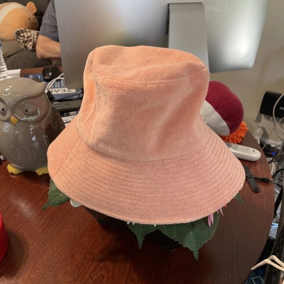 Women's Lack of Color Wave Bucket Hat, Size Med/Large, Peach Terry - NWT - Picture 3 of 5